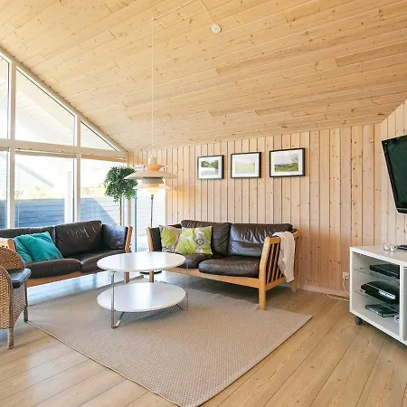 12 Person In L Kken Tatil Evi Løkken